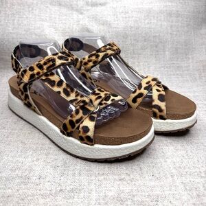 OTBT Springer Calf real fur strappy platform sandals size 10M cheetah print